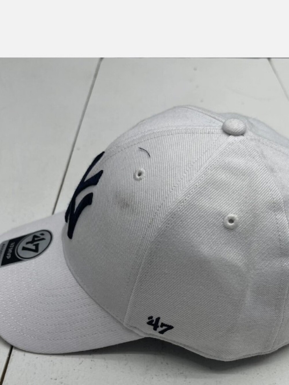 47 Brand New York Yankees Light Grey Baseball Cap OSFA Adjustable Clean Up - Picture 3 of 8